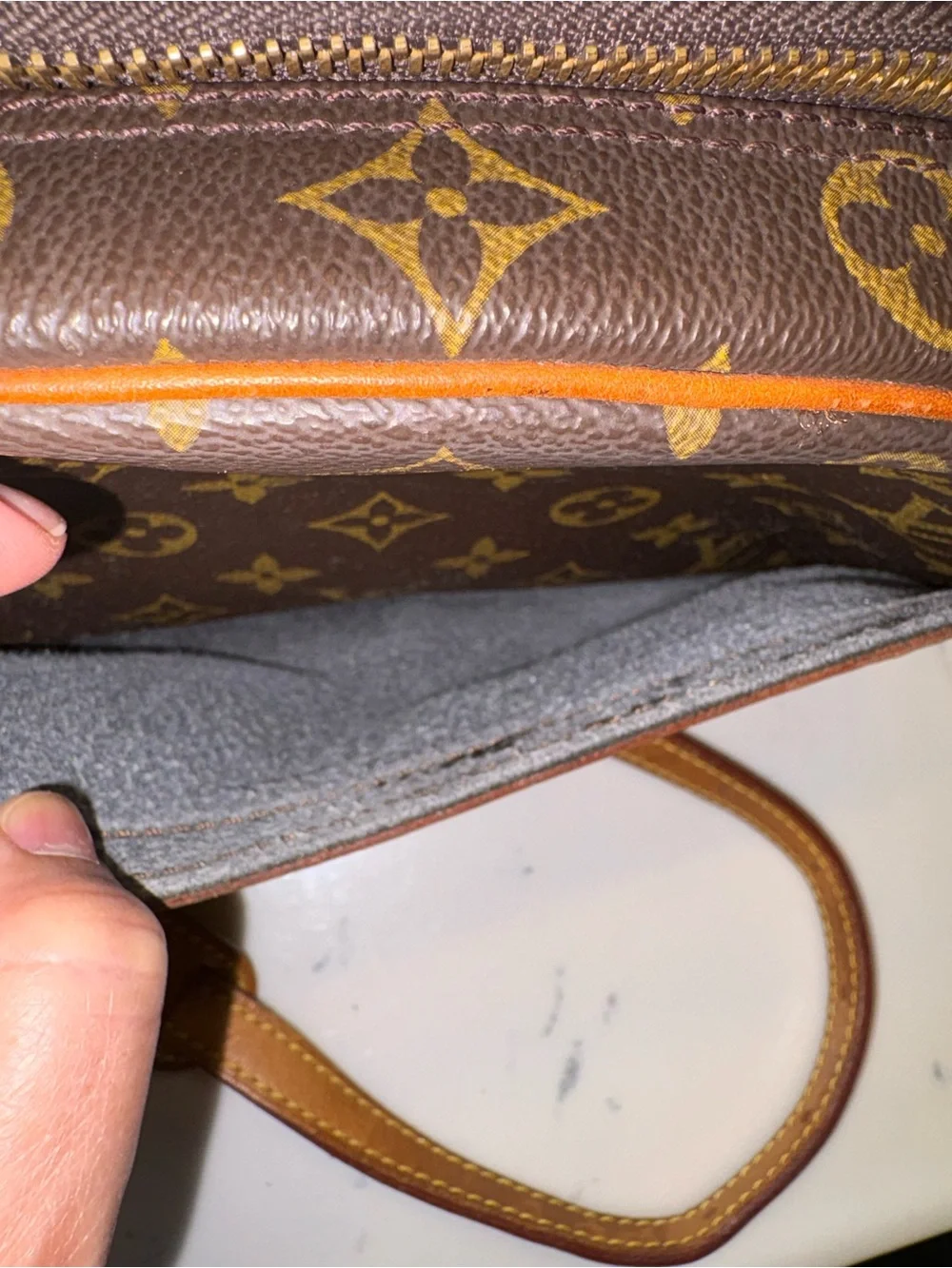 Louis Vuitton Blois Monogram Brown Crossbody NO0977 - Authentic